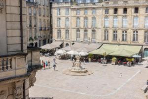 Appartement 2 Chambres en Duplex, Clim, Centre Ville
