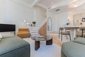 Appartement 2 Chambres en Duplex, Clim, Centre Ville