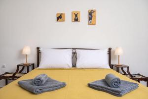 The Yellow Donkey Koumeika Traditional Stay Samos