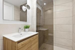 008 Luxury New Build 2 Bed Mijas Golf Apt, with Padel