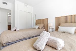 008 Luxury New Build 2 Bed Mijas Golf Apt, with Padel