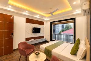 Mazestic Bay Hotel & Banquet