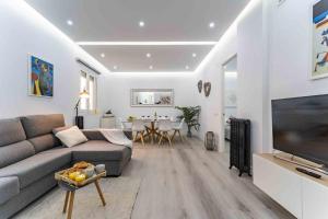 Premium Apartment Heart of the City by TuriVida