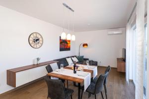 Apartment mit Meerblick in Okrug Gornji nahe Trogir