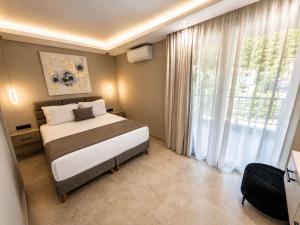 Katsanikos Apartments