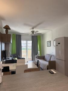 Apartment with Sea View in Benalbeach