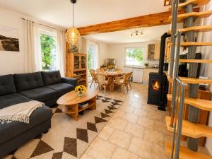 Ferienhaus am Nationalpark, Fischland Darß Zingst, großer Garten, Kamin, Terrasse, 3 SZ