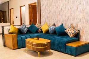 Résidence Charatan - Spacious Family Retreat 200m from Beach