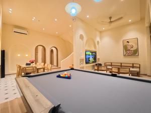 Casa Blanca - Villa Hồ Bơi Vũng Tàu Gần Cột Cờ Bãi Sau - 5 Phòng Ngủ