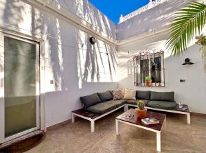 Quiet 3-bedroom house near Town Hall & Centre