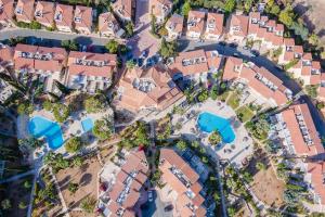 Regina Gardens Coastal Charm