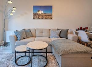 Starowiejska Apt - Terrace, Parking - by Rentujemy
