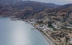 Triton Sea View Studios