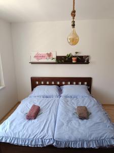 Spacious 3-room apartment, close to the center, station