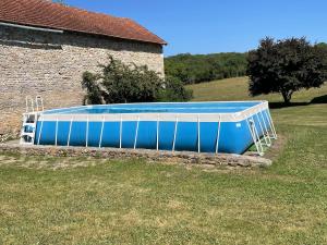 Gîte Entre Lot et Aveyron Piscine