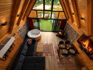 Aurora Suit Bungalov