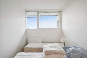 Bright and Inviting Apartment with Garden View in Viby