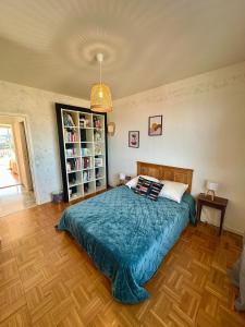 Apartment with stunning sea and mountain views