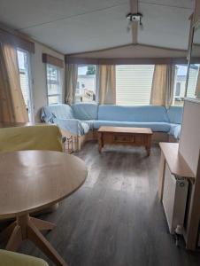 Seaside Adventure - 2 bedrooms sleeps 6