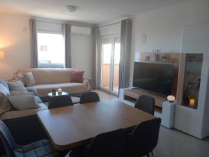 98A4 · Apartment Marea
