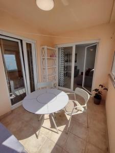 98A4 · Apartment Marea