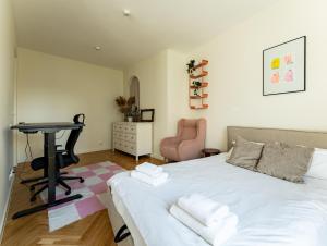 Gdynia Marina Deluxe Apartment by BookingHost