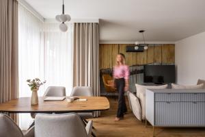 Kraków Grzegórzecka Modern Living with Free Parking by Downtown Apartments