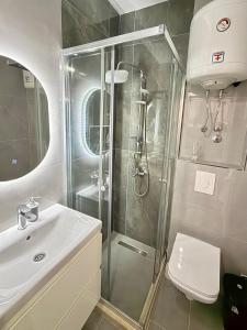 Golden House Apartments