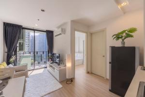 Luxury OnNutBTSE9 40SQMT Netflix & BTS& Pool & Gym