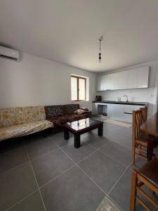 Central apartment, sea within walking distance