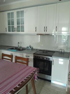 Apartament Plazhi