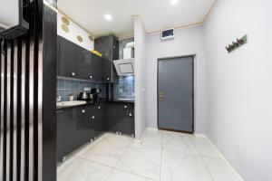 The Queens Den - Sophisticated Studio in Old Town