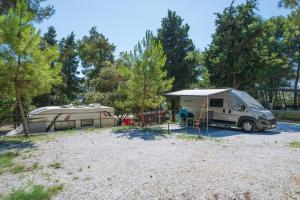 Porton Nature Hideouts Pitches
