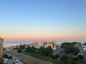Beachfront with Sea View