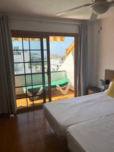 662 - Garden City - 1 Bedroom with Terrace