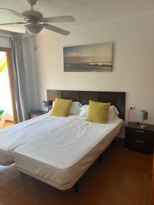 662 - Garden City - 1 Bedroom with Terrace
