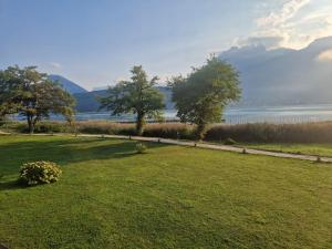 Belle maison de famille au bord du lac dAnnecy