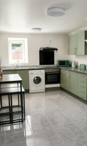 Chantilly cottage
