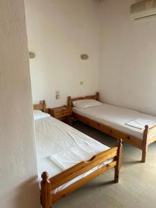 Christina Sunny Rooms
