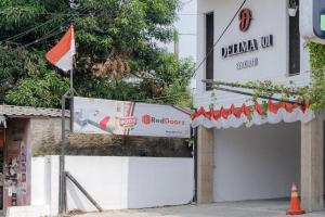 RedDoorz Syariah near Mall Of Serang