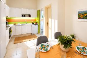 Athens Garden Retreat - Walk to Metro by ΜΡS