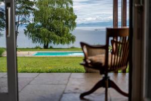 Grande propriété pieds dans leau avec piscine