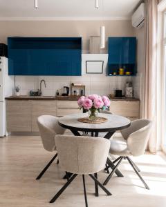 Stylish air-conditioned Klaipeda Flat, Near Dane River