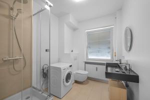 Kanal Apartment No3 I 8P I München