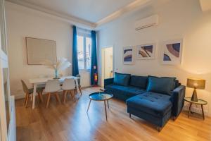 Four seasons apartment 50 m from Duomo
