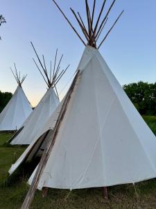 Kanukamp, Kemping nad rzeką