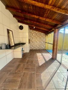 11-Casa grande com piscina e garagem para 4 carros