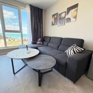 Kraymorie Sea Front 6 Apartment