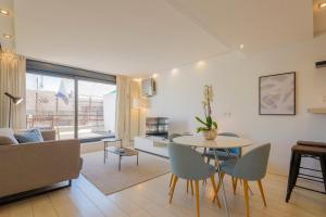 Modern Flat in Rios Rosas with Terrace
