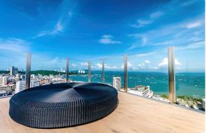 Best Condo in Central Pattaya With Rooftop Pool
